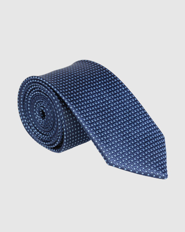Синий галстук с деликатным геометрическим орнаментом